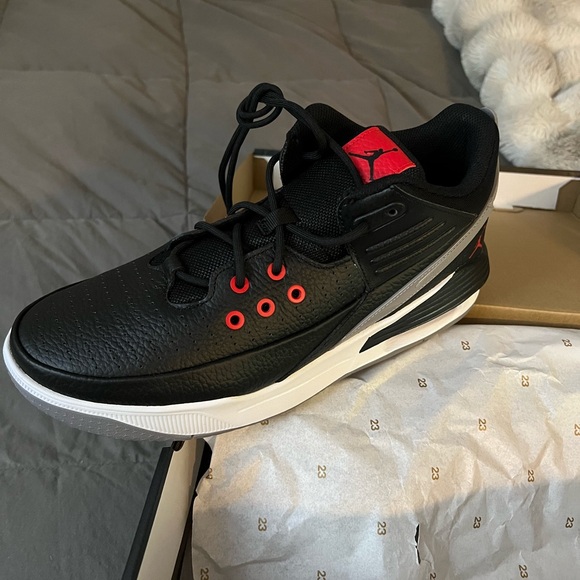 Jordan Men's Black and Red Sneakers - Picture 1 of 7